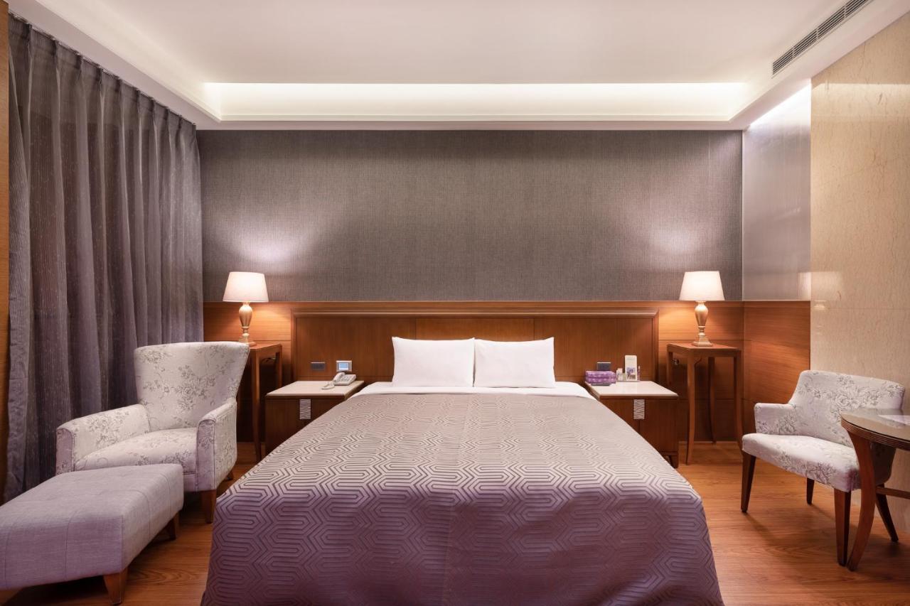 Purple Garden Motel Kaohsiung Exterior photo